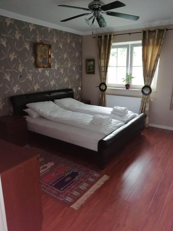 Grosses 4 Zimmer Apartment Naehe Messe Ганновер Экстерьер фото